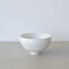 Load image into Gallery viewer, 鉢(白) / 高久敏士