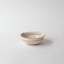 Load image into Gallery viewer, 粉引馬たらい小皿 / 荒賀文成