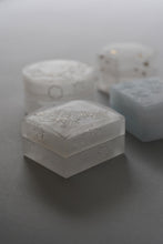 Load image into Gallery viewer, ときの箱 雪花 / 松田苑子