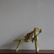 画像をギャラリービューアに読み込む, 干支 馬 / 丙 ひのえ