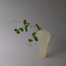 画像をギャラリービューアに読み込む, 花器 / 三野直子