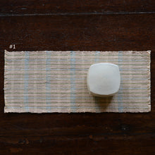 画像をギャラリービューアに読み込む, 敷布01 / 蚕糸