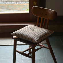 Load image into Gallery viewer, 座布団 茶色 / 蚕糸