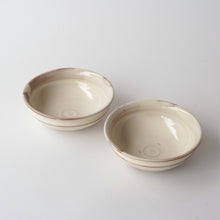 Load image into Gallery viewer, 粉引馬たらい小皿 / 荒賀文成