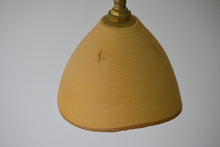 Load image into Gallery viewer, 生木のランプシェード19 (エノキ) Φ20 / 中矢嘉貴