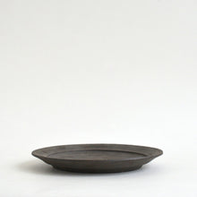 画像をギャラリービューアに読み込む, 6寸リム皿 黒釉 / 小林耶摩人