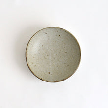 画像をギャラリービューアに読み込む, 5寸平鉢 粉引 / 小林耶摩人