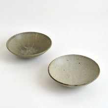 画像をギャラリービューアに読み込む, 5寸平鉢 粉引 / 小林耶摩人
