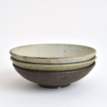 画像をギャラリービューアに読み込む, 5寸平鉢 粉引 / 小林耶摩人