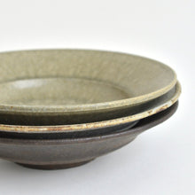 画像をギャラリービューアに読み込む, 7寸リム平鉢 灰釉 / 小林耶摩人