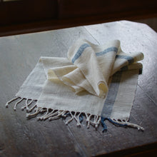 Load image into Gallery viewer, 和綿ストール(サイド藍) / 滝沢都