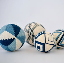 Load image into Gallery viewer, てまり大(三角) / 倉敷てまり