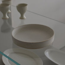 Load image into Gallery viewer, 晶白釉銅鑼鉢 / 清岡幸道