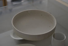 Load image into Gallery viewer, 晶白釉銅鑼鉢 / 清岡幸道