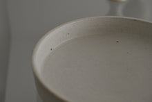 Load image into Gallery viewer, 晶白釉銅鑼鉢 / 清岡幸道