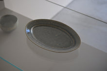 画像をギャラリービューアに読み込む, 碧灰釉オーバルリム皿大 / 清岡幸道