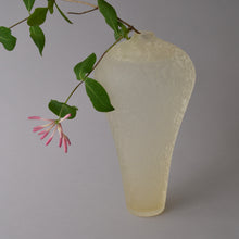 画像をギャラリービューアに読み込む, 花器 / 三野直子