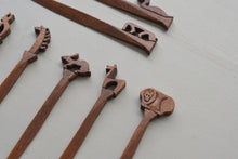 画像をギャラリービューアに読み込む, 生物菓子切り / 中村志野