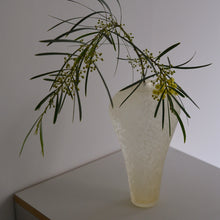 画像をギャラリービューアに読み込む, 花器 / 三野直子