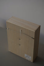 画像をギャラリービューアに読み込む, Relief tile L / 小駒真弓