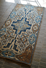 画像をギャラリービューアに読み込む, 花十字利剣 / 赤穂緞通(在庫あり/店頭販売のみ)