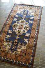 Load image into Gallery viewer, 土耳古 / 赤穂緞通(在庫あり/店頭販売のみ)