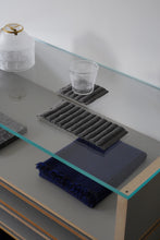 画像をギャラリービューアに読み込む, 二重織中綿入マット小 墨 / 高見由香