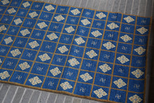 Load image into Gallery viewer, 格子菱十字卍文 / 赤穂緞通(在庫あり/店頭販売のみ)