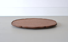 画像をギャラリービューアに読み込む, 輪花楕円皿 (8寸 / ウォールナット) / 藤崎均