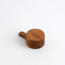 画像をギャラリービューアに読み込む, コーヒーメジャー / 芦田貞晴