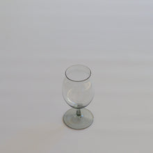 画像をギャラリービューアに読み込む, ビールグラス / 笹川健一