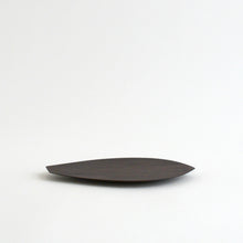 Load image into Gallery viewer, 蓮弁皿 中(拭漆) / 紀平佳丈