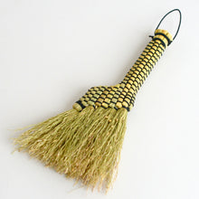 画像をギャラリービューアに読み込む, 小箒 中 黒 / hashime