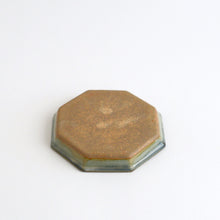 画像をギャラリービューアに読み込む, つゆ草八角皿 小 / 袖師窯