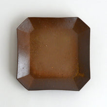 Load image into Gallery viewer, 備前隅切皿M / 森本仁