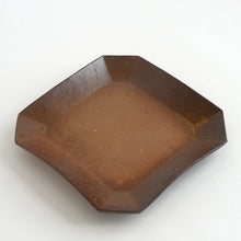 Load image into Gallery viewer, 備前隅切皿M / 森本仁