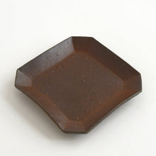 Load image into Gallery viewer, 備前隅切皿S / 森本仁