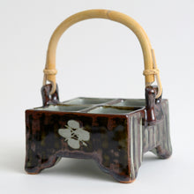 Load image into Gallery viewer, 角薬味(つる付) / 袖師窯