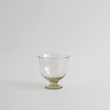 画像をギャラリービューアに読み込む, ひねりモール足付グラス / 三浦侑子