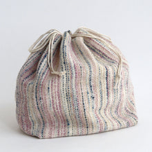 Load image into Gallery viewer, 合切袋 (羊毛:コチニール / 藍) / 滝沢都