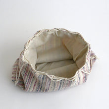 Load image into Gallery viewer, 合切袋 (羊毛:コチニール / 藍) / 滝沢都