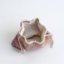 Load image into Gallery viewer, 小袋 (羊毛:コチニール / アカソ) / 滝沢都