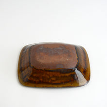 Load image into Gallery viewer, 飴釉スリップウェア四方皿 / 柴田雅章