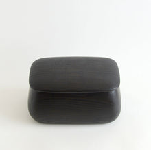 Load image into Gallery viewer, 栗黒拭漆面取り匣 / 中沢学
