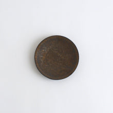 画像をギャラリービューアに読み込む, 4寸皿 黒釉 / 小林耶摩人