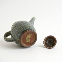 Load image into Gallery viewer, 呉須釉鎬手急須 / 柴田雅章