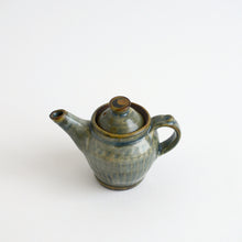 Load image into Gallery viewer, 呉須釉鎬手岩茶器 / 柴田雅章