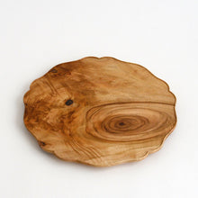 Load image into Gallery viewer, 輪花皿 (一尺 / 楠) / 藤崎均