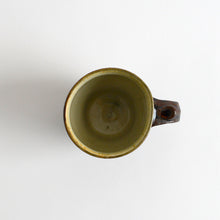 Load image into Gallery viewer, 飴釉筒描マグカップ / 柴田雅章