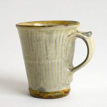 Load image into Gallery viewer, 白掛鎬手マグカップ / 柴田雅章